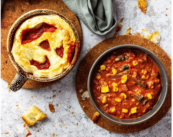 Tempeh Pizza Soup for Halloween